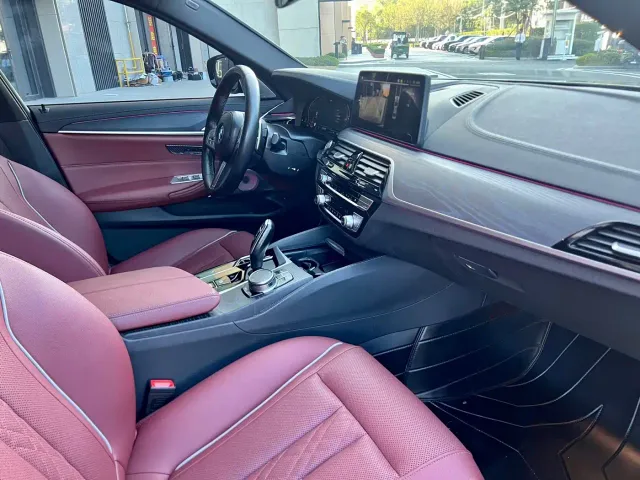 BMW 5 Series — Фото автомобиля 13
