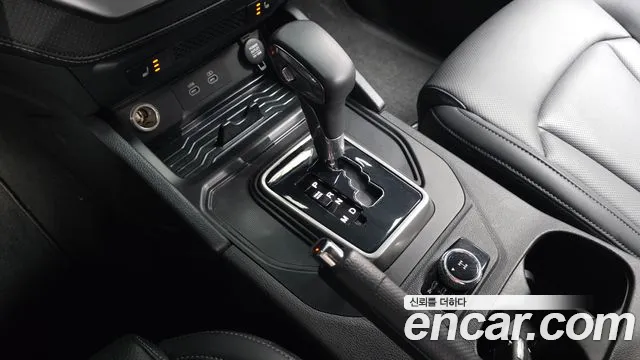 KG_Mobility_Ssangyong Rexton Новый Rexton Sport Khan Дизель 2.2 4WD — Фото автомобиля 8
