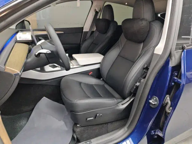 Tesla Model Y — Фото автомобиля 14