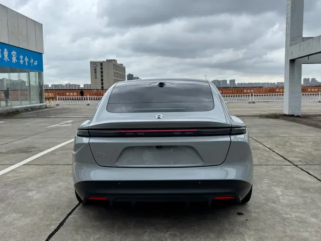 Nio ET5 — Фото автомобиля 9