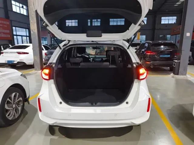 Honda Fit — Фото автомобиля 18