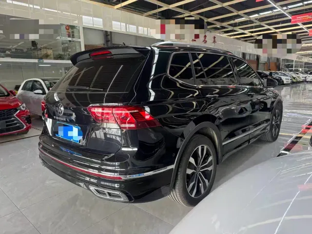 Volkswagen Tiguan L — Фото автомобиля 9