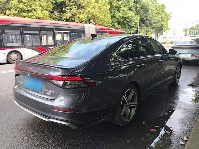 Honda Accord — Фото автомобиля 6