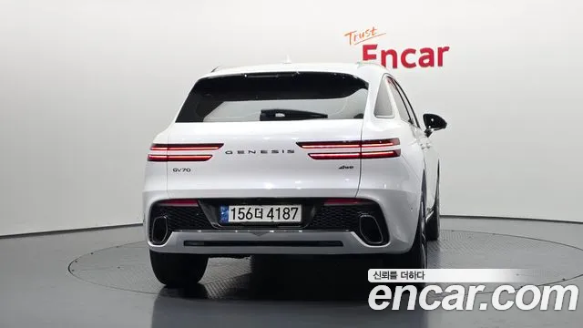 Genesis GV70 2.5T Бензин AWD — Фото автомобиля 4