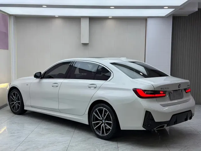 BMW 3 Series — Фото автомобиля 6