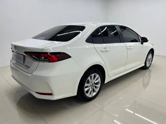 Toyota Corolla 2023 1.2T Elite Edition — Фото автомобиля 4