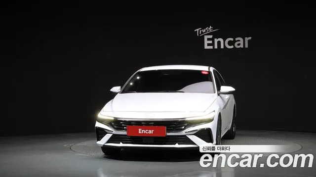Hyundai Avante — Фото автомобиля 3