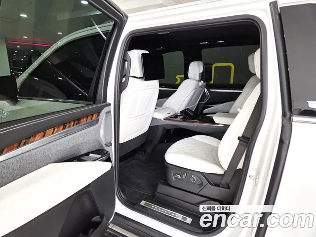 Cadillac Escalade 5th Gen — Фото автомобиля 3