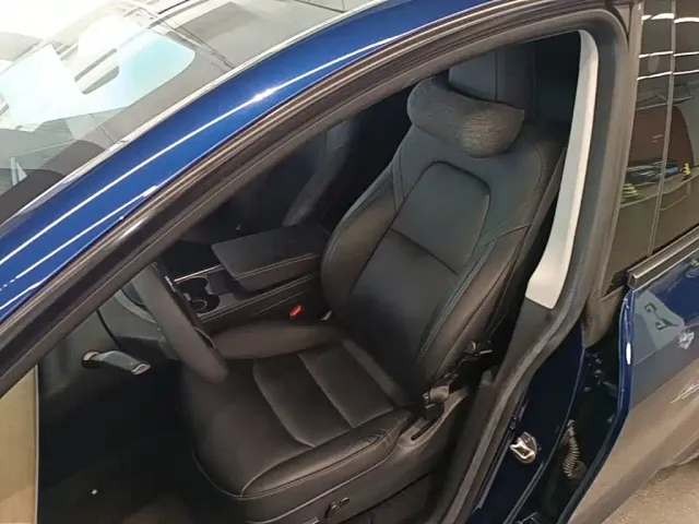 Tesla Model Y — Фото автомобиля 14