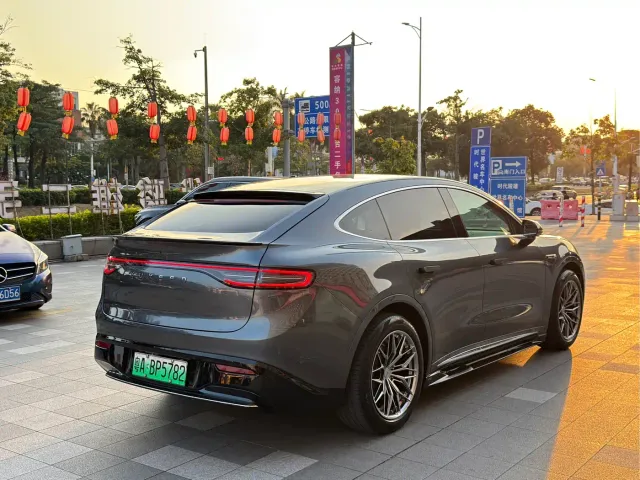 Luxeed R7 — Фото автомобиля 3