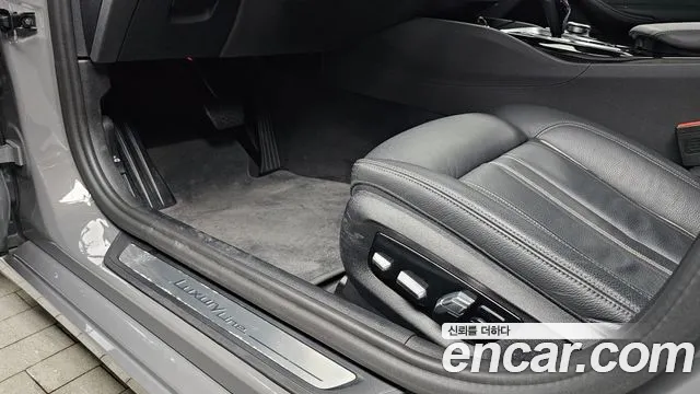 BMW 5-Series — Фото автомобиля 26