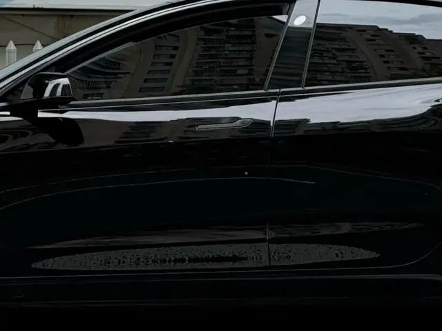 Tesla Model 3 — Фото автомобиля 8
