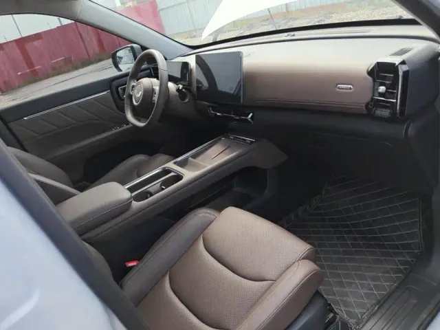 Wuling Starlight 560 — Фото автомобиля 8