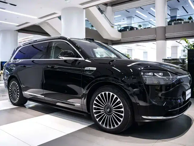 Aito M9 — Фото автомобиля 3