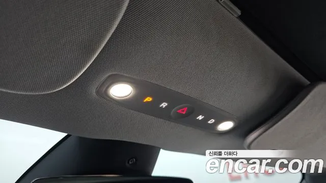 Tesla Model 3 — Фото автомобиля 23