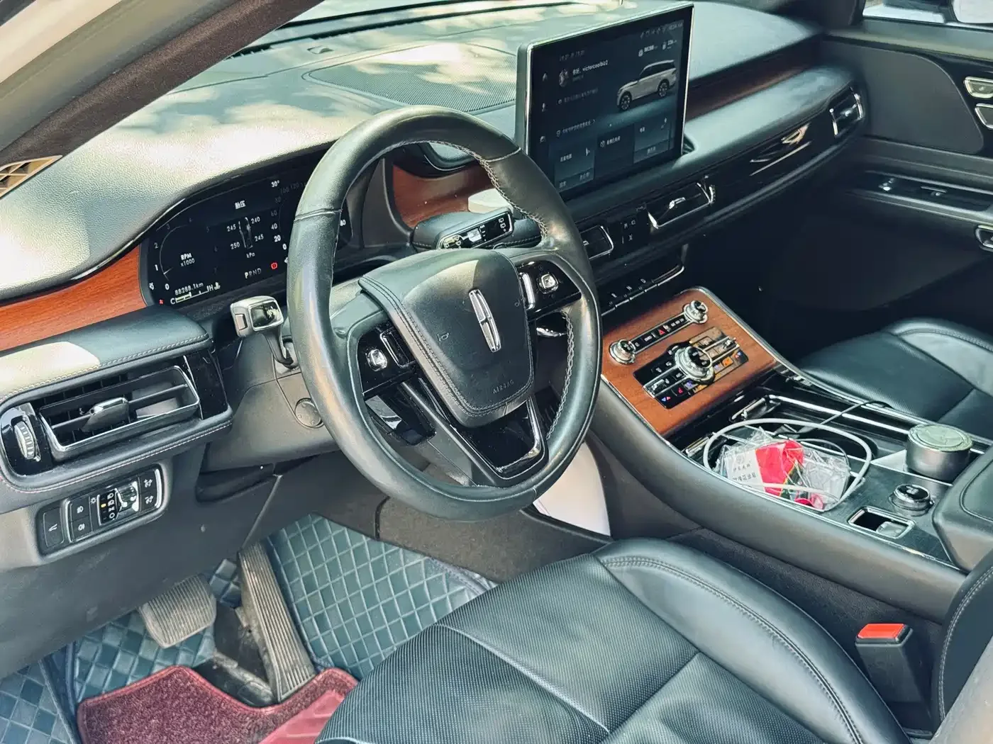Lincoln Aviator 2021 3.0T V6 4WD Premium Edition — Фото автомобиля 11