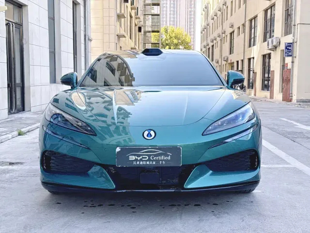 Denza Z9GT — Фото автомобиля 3