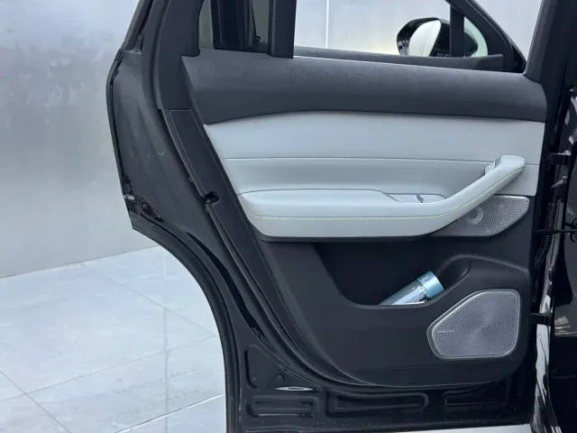 Nio EC6 — Фото автомобиля 22