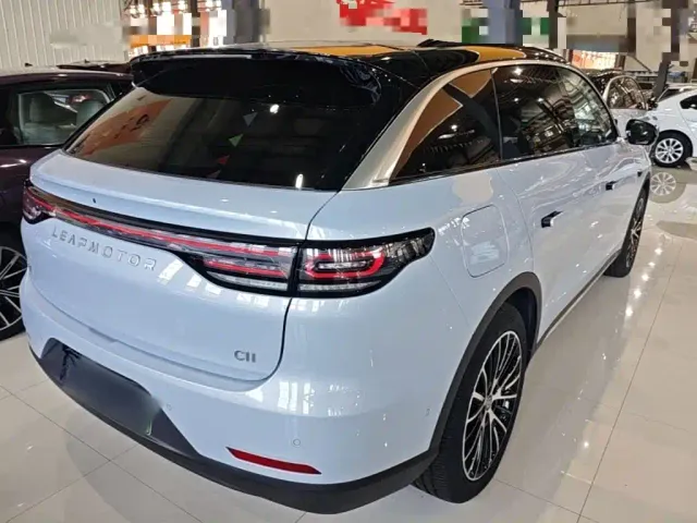 Leapmotor C11 — Фото автомобиля 6