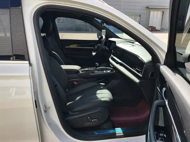 Geely Xingyue L — Фото автомобиля 8