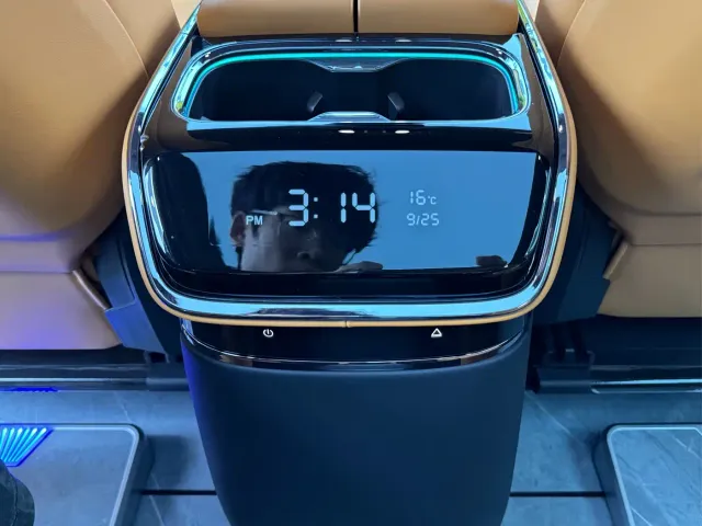 Geely Yizhen L380 — Фото автомобиля 15
