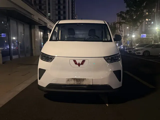 Фотография автомобиля — Wuling Yangguang