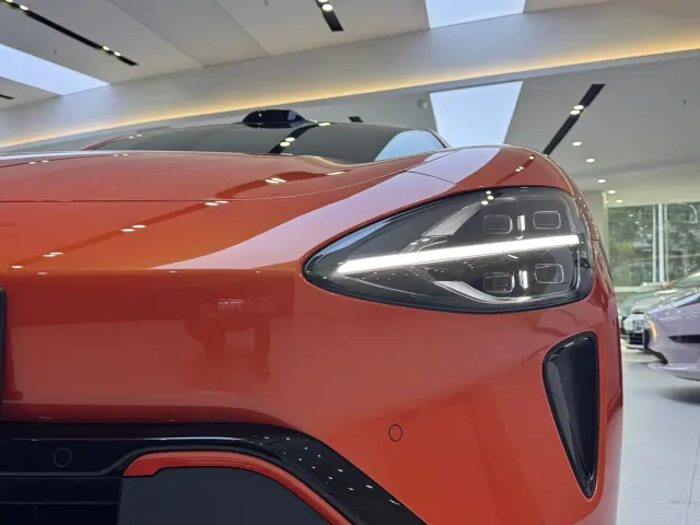 Xiaomi SU7 — Фото автомобиля 7