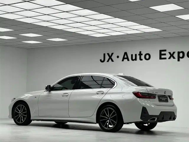 BMW 3 Series — Фото автомобиля 13