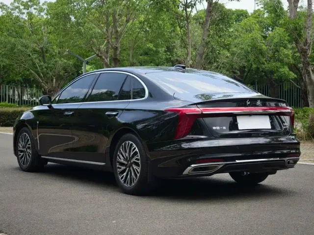 Hongqi H5 — Фото автомобиля 4