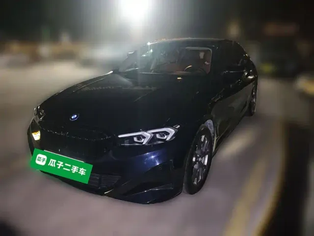 Фотография автомобиля — BMW i3
