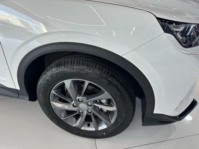 Geely Binyue — Фото автомобиля 18