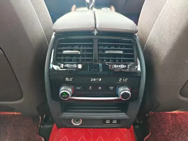BMW 5 Series — Фото автомобиля 6