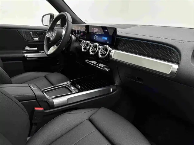 Mercedes-Benz GLB-Class — Фото автомобиля 17