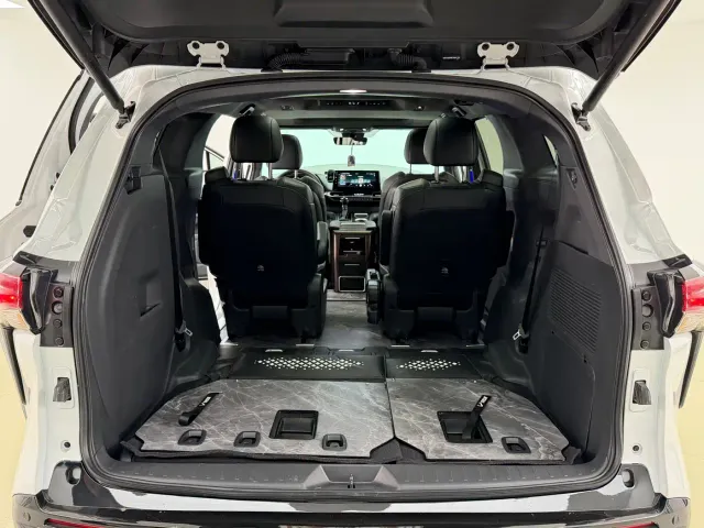 Toyota Granvia — Фото автомобиля 8
