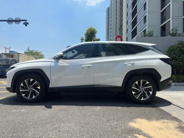 Hyundai Tucson — Фото автомобиля 8