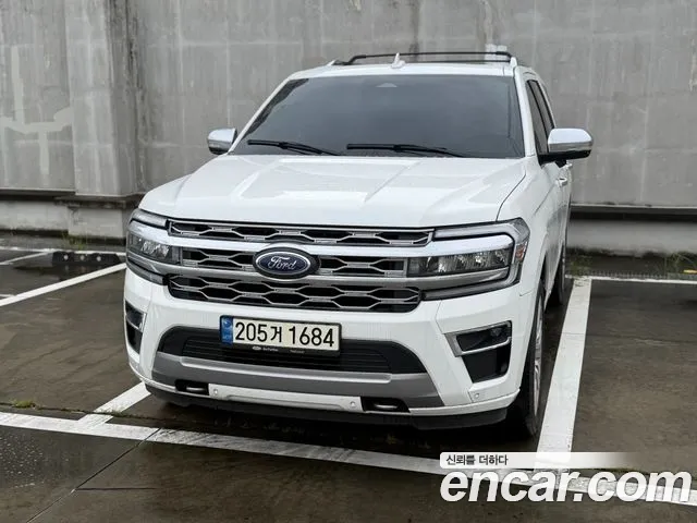 Ford Expedition — Фото автомобиля 3