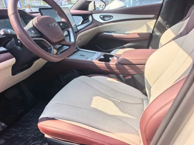 BYD Seal 07 DM-i — Фото автомобиля 10