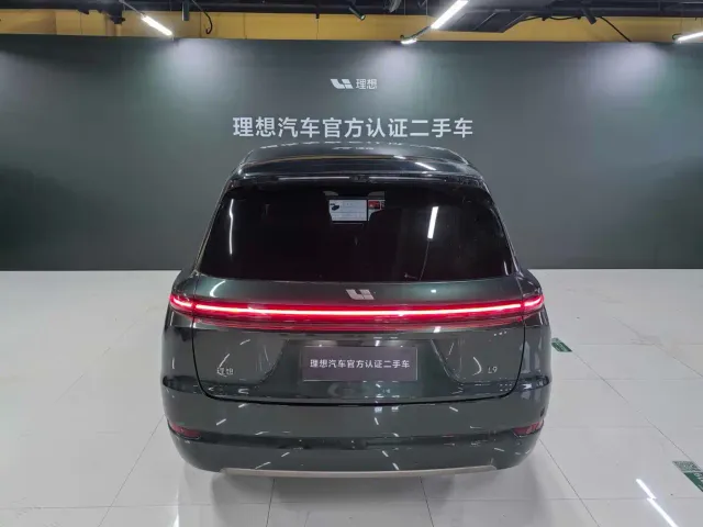 Li Auto L9 — Фото автомобиля 10