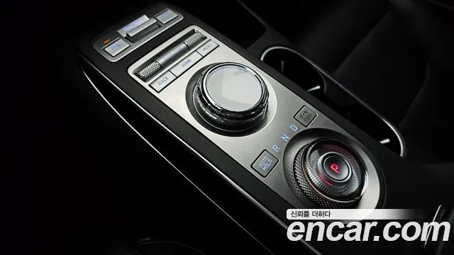Genesis GV70 — Фото автомобиля 12