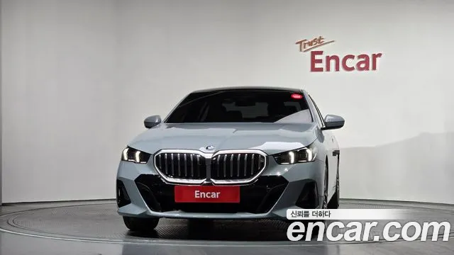 BMW 5-Series — Фото автомобиля 3