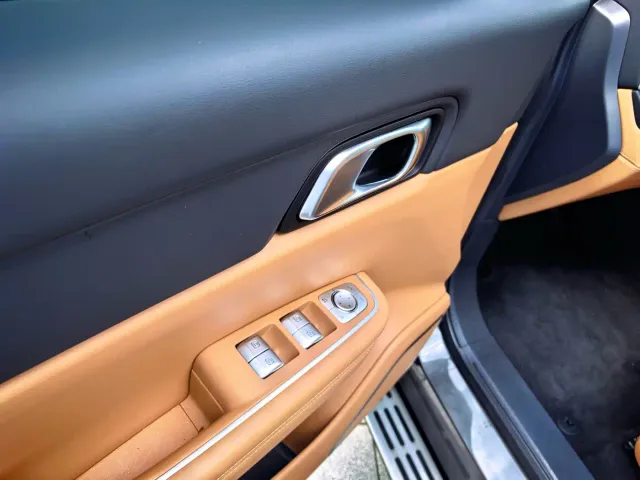 Li Auto ONE — Фото автомобиля 12
