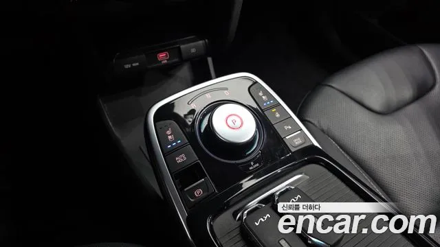 Kia Niro — Фото автомобиля 9