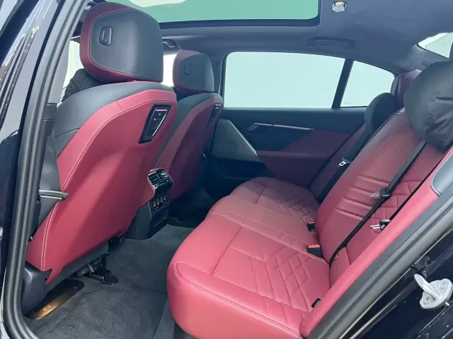 BMW 5 Series — Фото автомобиля 8
