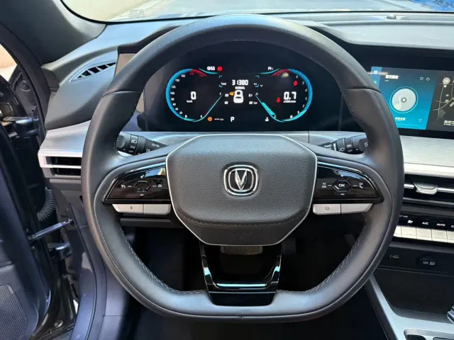 Changan CS35 Plus — Фото автомобиля 11