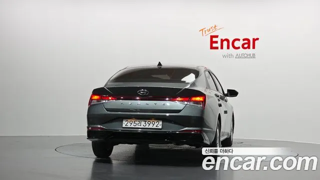 Hyundai Avante CN7 — Фото автомобиля 4