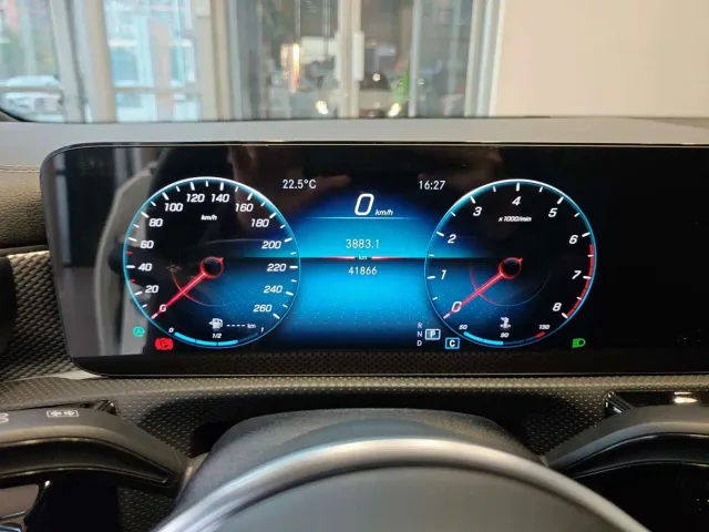 Mercedes-Benz A-Class — Фото автомобиля 6