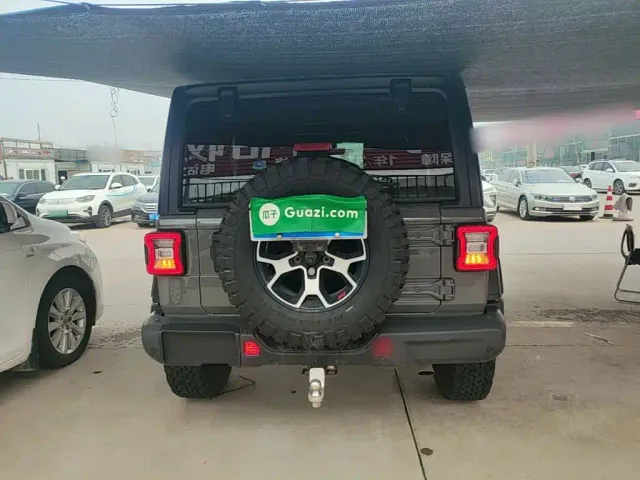Jeep Wrangler — Фото автомобиля 5