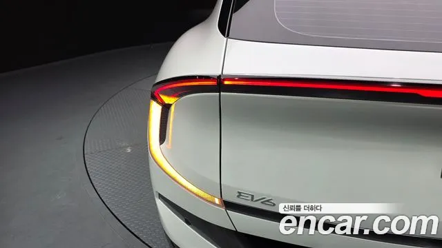 Kia EV6 — Фото автомобиля 21