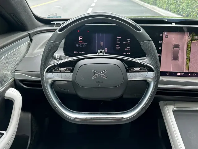Xpeng P7 — Фото автомобиля 17
