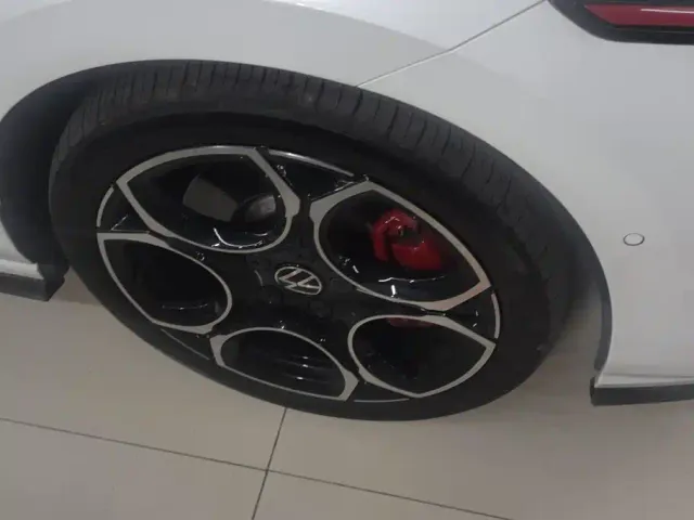 Volkswagen Golf GTI — Фото автомобиля 6